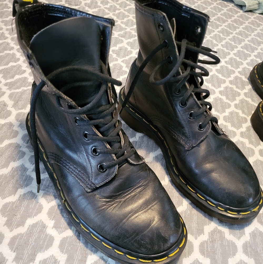 Dr. Martens vintage 8-eye boots 7.5 L